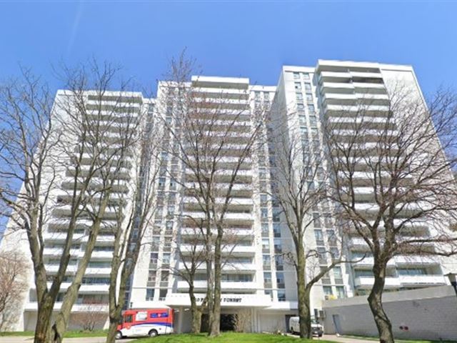 10 Parkway Forest Drive Condos - photo 0