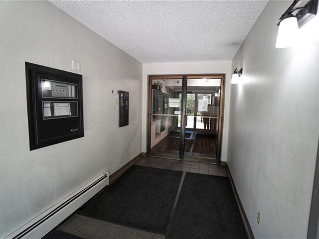10838 108 ST NW - photo 1