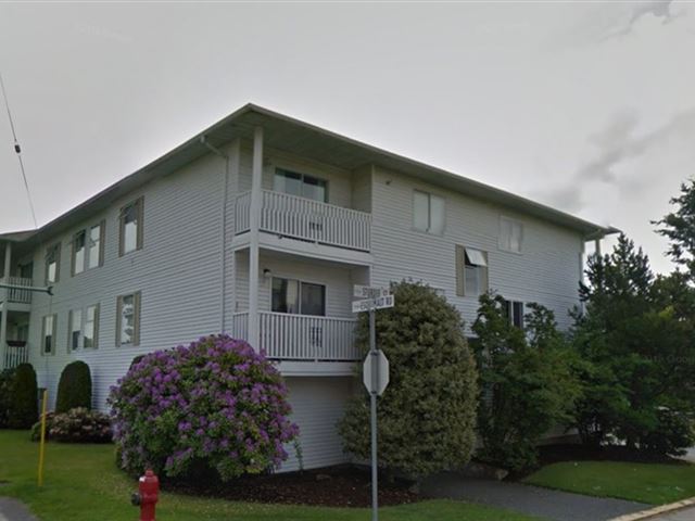 1351 Esquimalt RD - photo 1