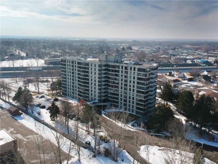 81 Scott Street, Saint Catharines | Meadowvale Green | 3 Condos for ...