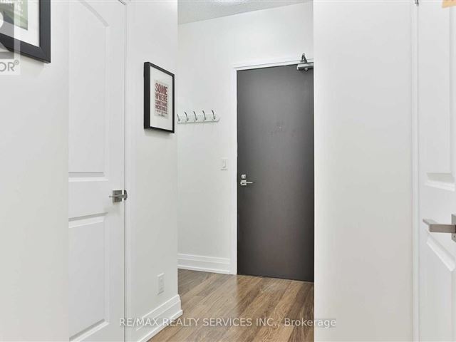 Metropolis & Parkside at Metroplace - 401 1060 Sheppard Avenue West - photo 3