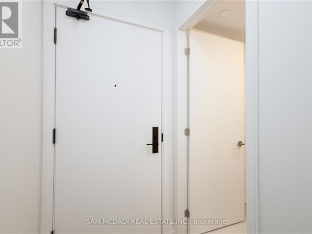 1 Jarvis - 1015 1 Jarvis Street - photo 2