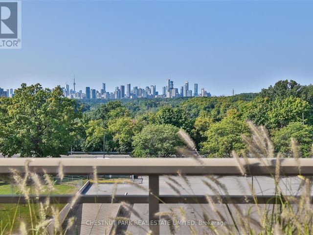 Leaside Park Terrace - 421 1 Leaside Park Drive - photo 1