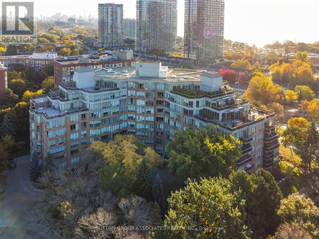 The Southampton Residences - 414 1 Ripley Avenue - photo 1