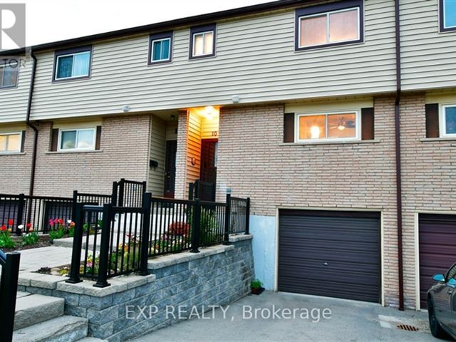 1550 Garth Condos -  1550 Garth Street - photo 2