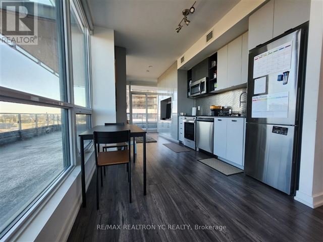 Avro Condominiums - 411 10 De Boers Drive - photo 2