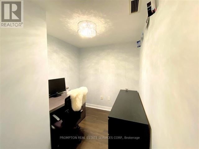 Harbour View Estates 1 - 4102 9 Spadina Avenue - photo 3