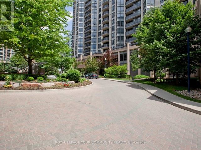 Grande Triomphe - 2108 10 Northtown Way - photo 2