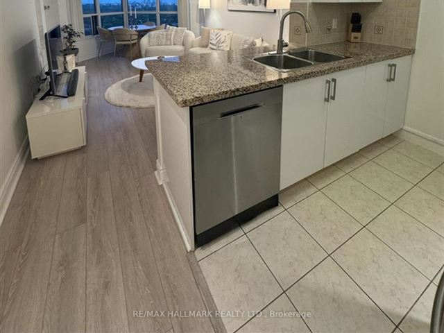 Grande Triomphe - 2410 10 Northtown Way - photo 1