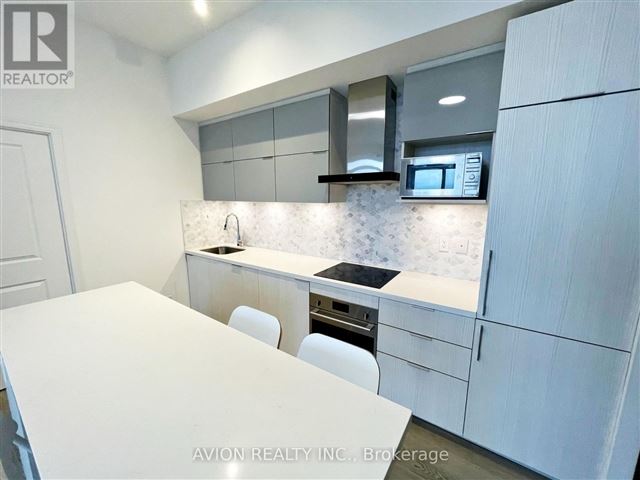 York Condos - 925a 10 Rouge Valley Drive West - photo 1