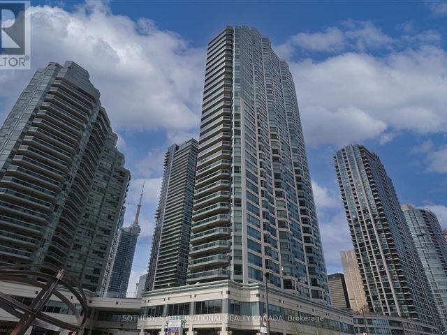 Residences of the World Trade Centre - 1001 10 Yonge Street - photo 1