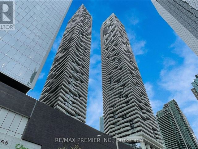 Harbour Plaza Residences - 1707 88 Harbour Street - photo 1