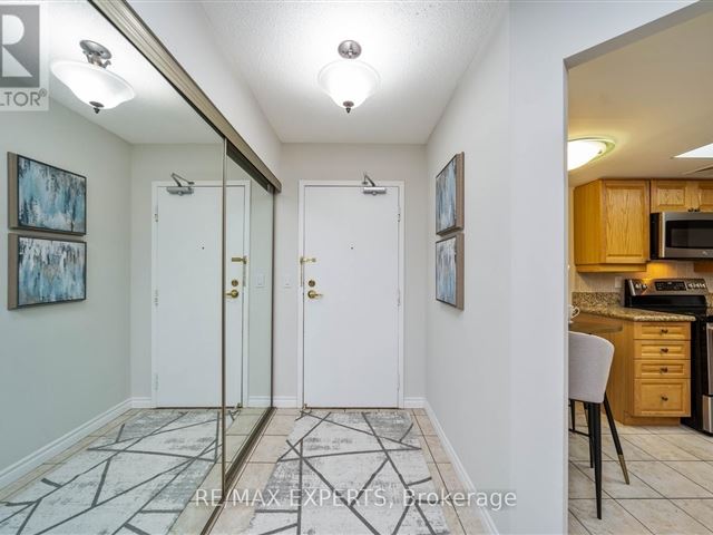 Observatory Lane Condo - 601 100 Observatory Lane - photo 3