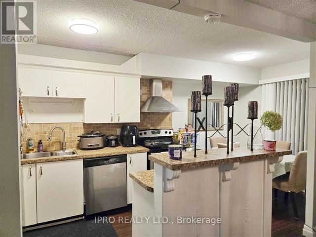 1000 Cedarglen Condos - 520 1000 Cedarglen Gate - photo 2