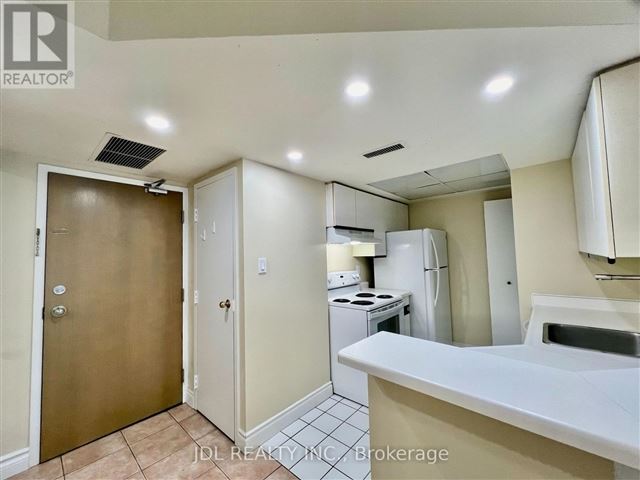 1001 Bay - 1712 1001 Bay Street - photo 2