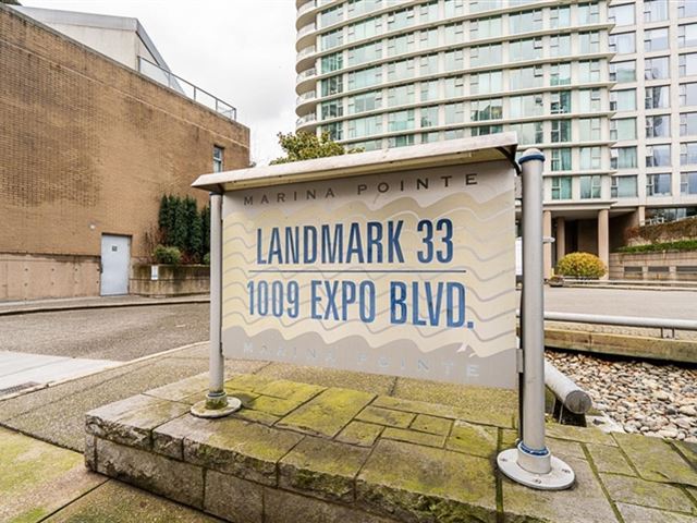 Landmark 33 - 3505 1009 Expo Boulevard - photo 3
