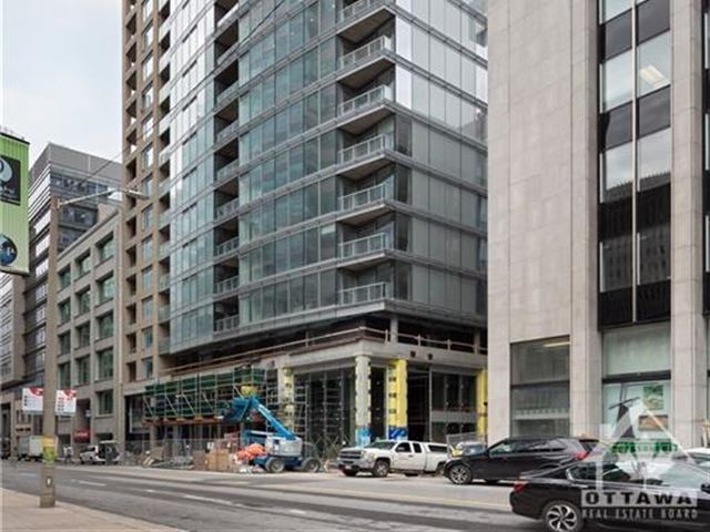 reResidences - 802 101 Queen Street - photo 1