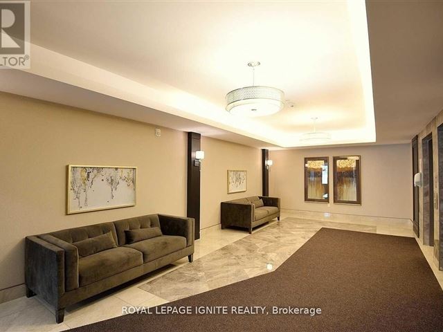 Sapphire Condos - 611 101 Shoreview Place - photo 2