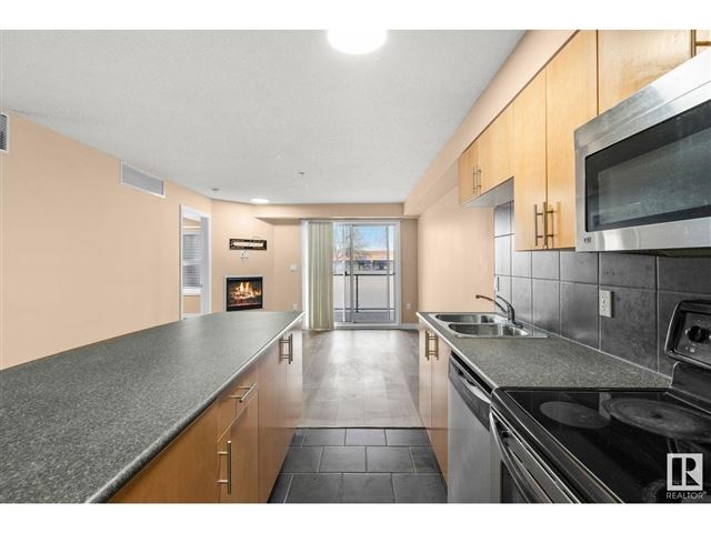 10118 106 AVE NW - 210 10118 106 Avenue Northwest - photo 1