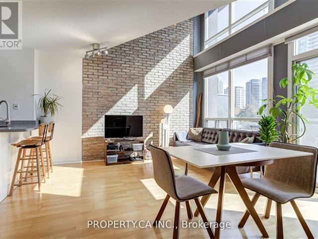 Electra Lofts - 202 70 Douro Street - photo 1