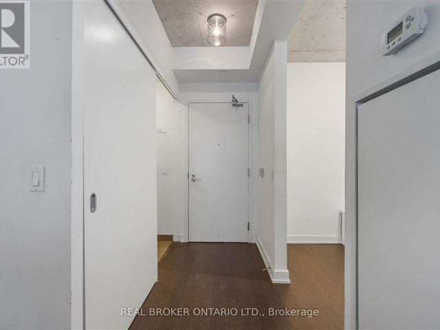 DNA3 - 339 1030 King Street West - photo 2