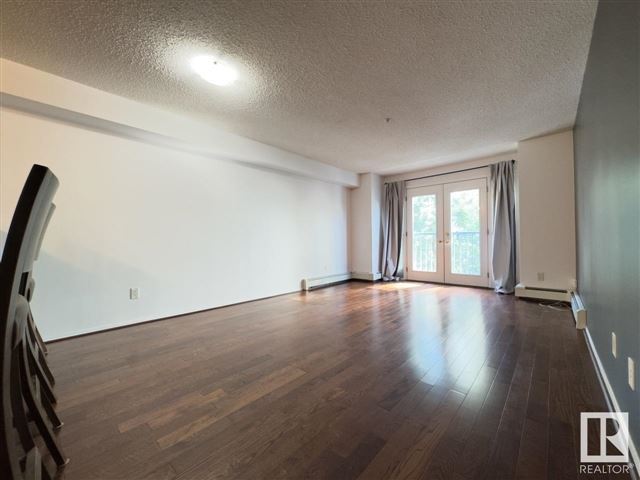 10403 98 AVE NW - 308 10403 98 Avenue Northwest - photo 3