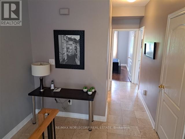 10480 Islington Ave Condos - 16 10480 Islington Avenue - photo 3