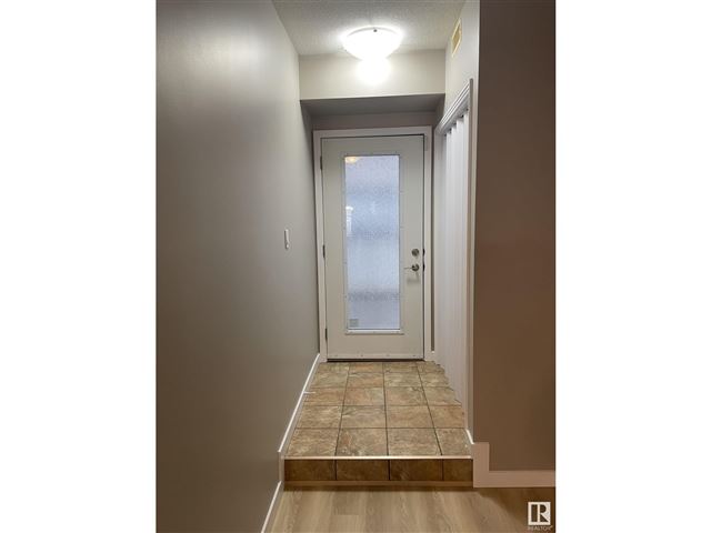 10503 98 AVE NW - 211 10503 98 Avenue Northwest - photo 3