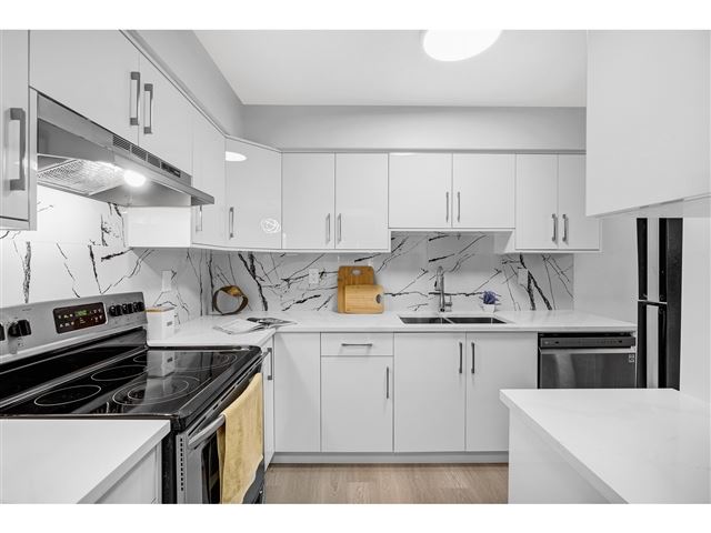 Creekside Place - 216 10560 154 Street - photo 1