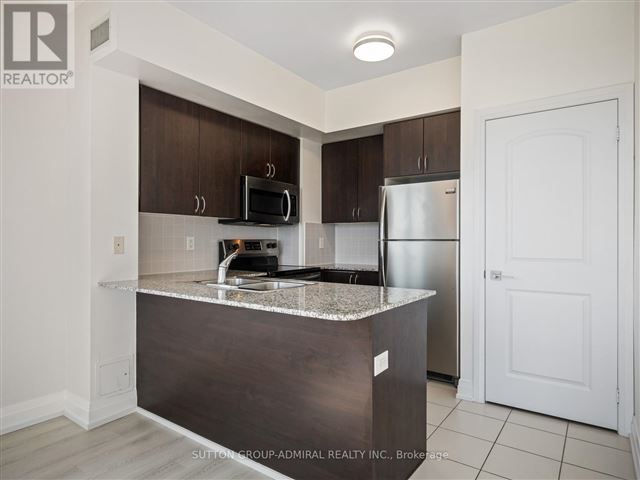 Metropolis & Parkside at Metroplace - 1517 1060 Sheppard Avenue West - photo 2