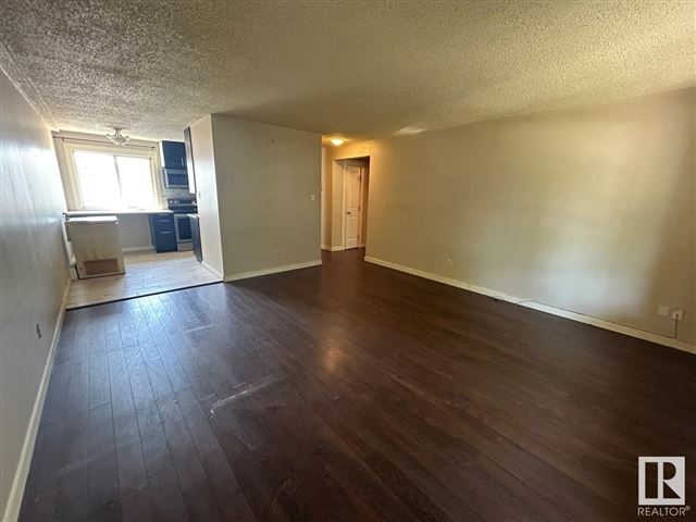 10644 113 ST NW - 208 10644 113 Street Northwest - photo 3