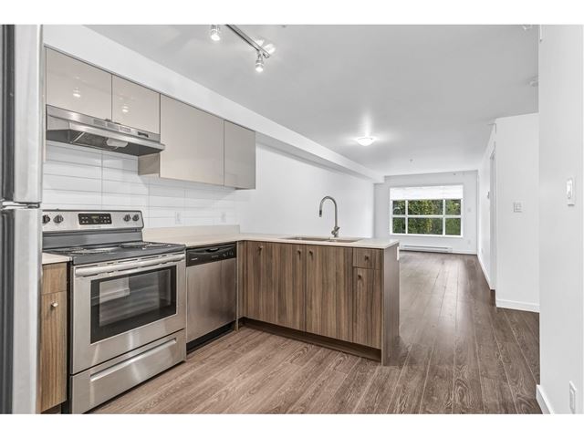 Trillium Living - 317 10688 140 Street - photo 2