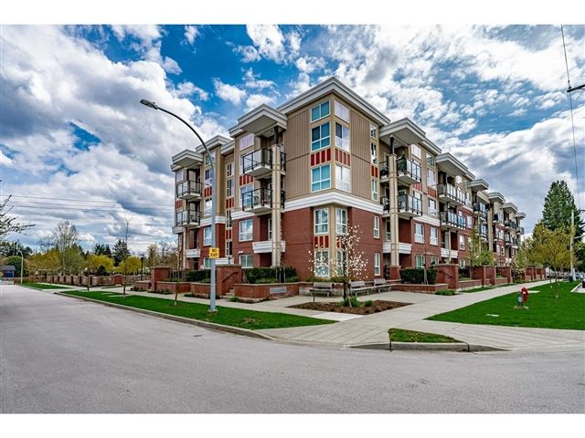 Trillium Living - 408 10688 140 Street - photo 2