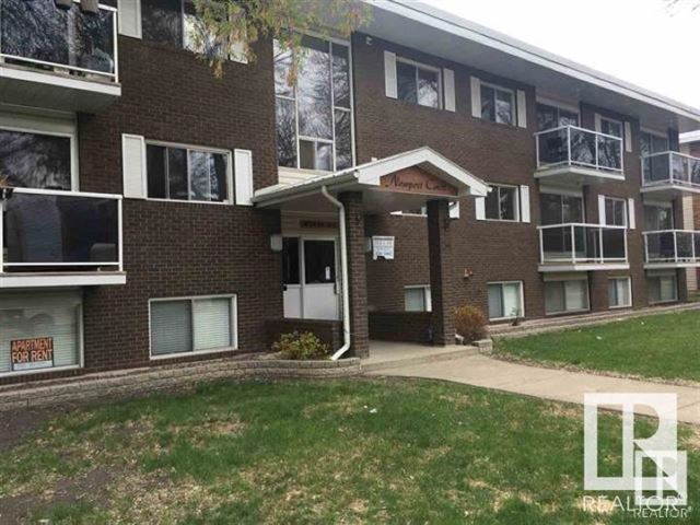 10720 84 AVE NW - 203 10720 84 Avenue Northwest - photo 1