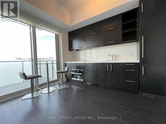 U Condominium - 5105 75 Saint Mary Street - photo 2