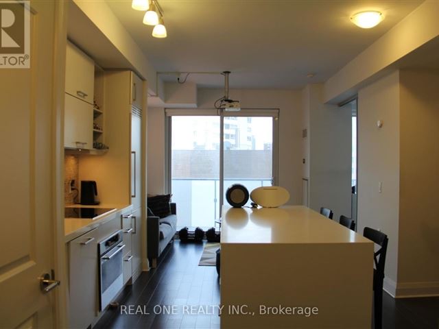 U Condominium - 1811 75 Saint Mary Street - photo 3