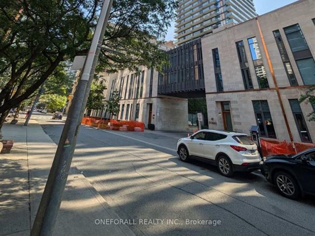 U Condominium - 907 75 Saint Mary Street - photo 1