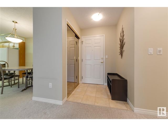 10915 21 AVE NW - 301 10915 21 Avenue Northwest - photo 2