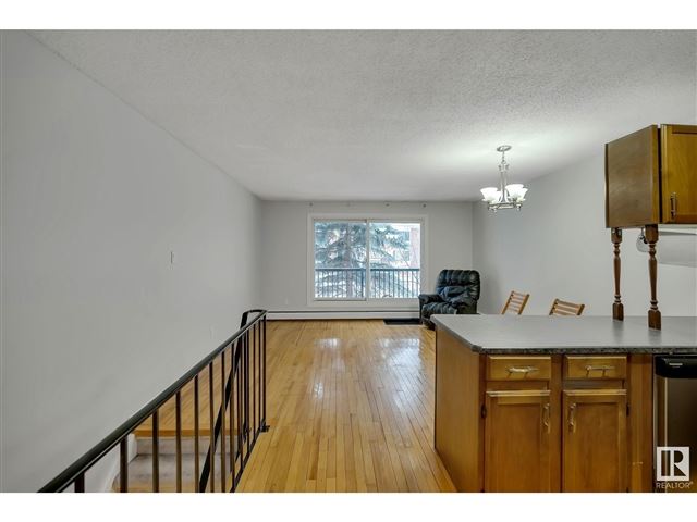 10931 83 ST NW - 11 10931 83 Street Northwest - photo 3