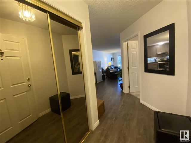 10935 21 AVE NW - 113 10935 21 Avenue Northwest - photo 2