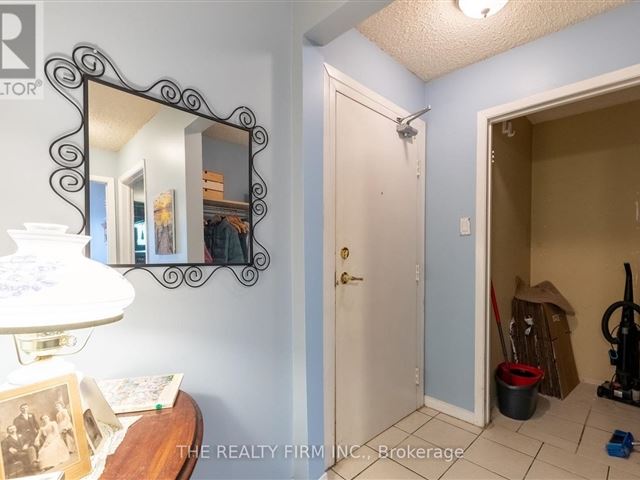 1096 Jalna BLVD - 81 1096 Jalna Boulevard - photo 3