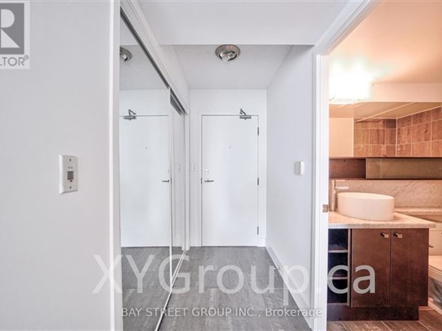 West One - CityPlace - 3001 11 Brunel Court - photo 3