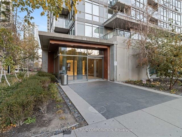 West One - CityPlace - 3103 11 Brunel Court - photo 2