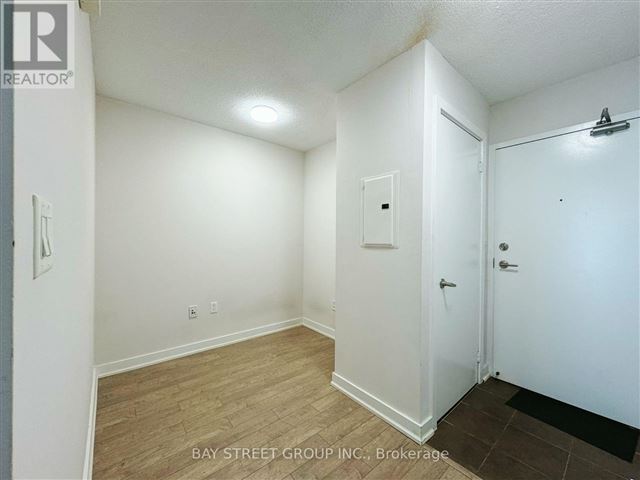 West One - CityPlace - 807 11 Brunel Court - photo 2