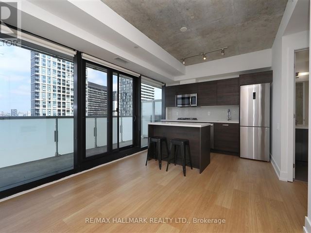 King Charlotte Condos - 2604 11 Charlotte Street - photo 2