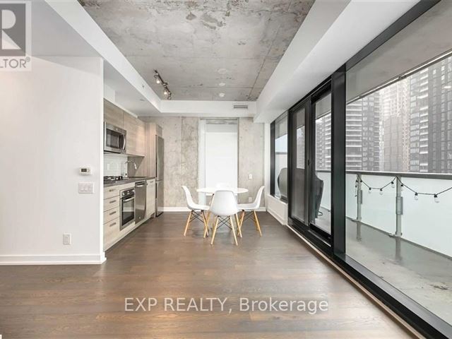 King Charlotte Condos - 2401 11 Charlotte Street - photo 2