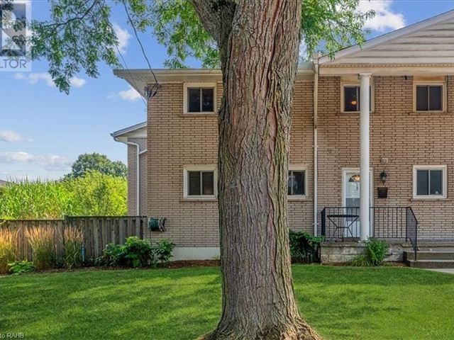 11 Colmar Condos - 19 11 Colmar Place - photo 2