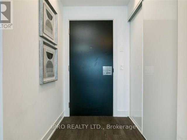 Distinction Condos - 1205 11 Lillian Street - photo 3