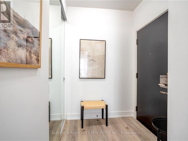 Distinction Condos - 1804 11 Lillian Street - photo 3