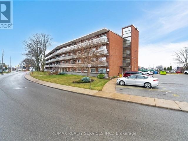 11 Woodman Condos - 203 11 Woodman Drive South - photo 2